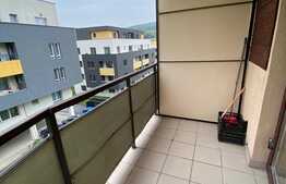 Apartament cu 3 camere, 60 mp, zona strazii Stejarului