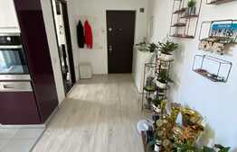 Apartament cu 3 camere, 61 mp, intermediar, de lux, zona Eroilor