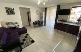 Apartament cu 3 camere, 61 mp, intermediar, de lux, zona Eroilor