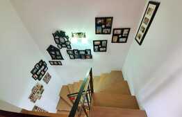 Triplex de 75 mp, 3 camere, la cheie! Zona Subcetate!