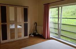 OPORTUNITATE!!!Apartament 3 camere, 59mp, garaj, boxa, zona verde! Zona strazii Stejarului!