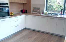 Casa de vanzare la liziera padurii, 210 mp utili, 1200 mp teren!