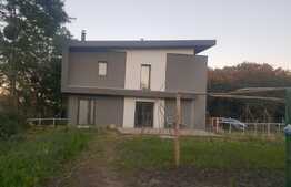 Casa de vanzare la liziera padurii, 210 mp utili, 1200 mp teren!