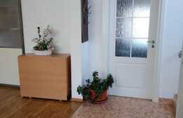 Casa de vanzare, 190 mp utili, 1150 mp teren, zona de case  