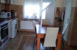 Casa de vanzare, 190 mp utili, 1150 mp teren, zona de case  