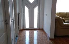 Casa de vanzare, 190 mp utili, 1150 mp teren, zona de case  