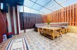 Casa cu 4 camere, 130 mp, curte privata, terasa, parcare, zona strazii Dunarii