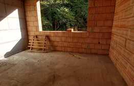 EXCLUSIVITATE! Apartament 3 camere, 58 mp, terasa 15mp, gradina 20mp, zona Sub Cetate