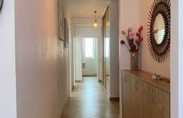 Apartament cu 3 camere, 2 terase, 78 mp, garaj, zona strazii Soporului