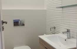 Apartament cu 3 camere, 2 terase, 78 mp, garaj, zona strazii Soporului