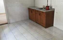 Spatiu comercial ultracentral, 175 mp, vitrina la strada