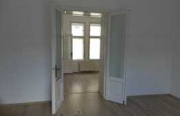 Spatiu comercial ultracentral, 175 mp, vitrina la strada