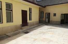 Spatiu comercial ultracentral, 175 mp, vitrina la strada