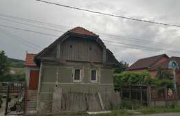 Casa cu teren de 1740 mp intravilan in Chinteni