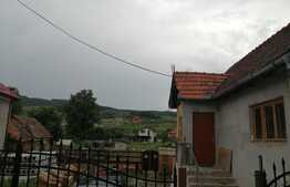 Casa cu teren de 1740 mp intravilan in Chinteni