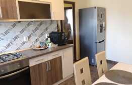 3 camere, decomandat, 86mp, 2 bai, balcon, A.C., parcare, boxa, zona Hotel Napoca