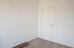 Apartament 2 camere, luminos, 2 balcoane, loc parcare! Zona strazii Catanelor!