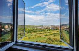 Oportunitate! Garsoniera 30.55mp + 2 boxe + loc de parcare si priveliste superba