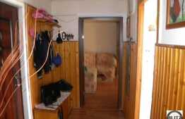 Apartament de vanzare cu 2 camere ,cu  balcon, zona magazinul Profi