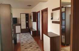 Apartament 3 camere decomandate, 70 mp, 2 garaje, zona strazii Frunzisului