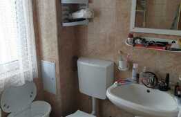 Apartament 3 camere, 53 mp, zona Lombului
