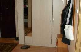 Apartament 3 camere, decomandat, zona Aleea Borsa, 67 mp, boxa depozitare