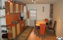 Apartament 3 camere, decomandat, zona Aleea Borsa, 67 mp, boxa depozitare