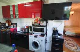 Garsoniera 28 mp + beci, locatie foarte buna, zona Calea Floresti