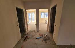 OPORTUNITATE! Apartament 3 camere, 77mp, 2 bai, etaj 2! Zona strazii Florilor!