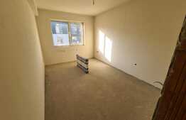 OPORTUNITATE! Apartament 3 camere, 77mp, 2 bai, etaj 2! Zona strazii Florilor!