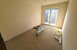 OPORTUNITATE! Apartament 3 camere, 77mp, 2 bai, etaj 2! Zona strazii Florilor!