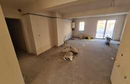 OPORTUNITATE! Apartament 3 camere, 77mp, 2 bai, etaj 2! Zona strazii Florilor!