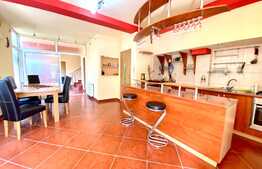 Casa cu 4 camere, 150 mp, curte, 2 parcari, zona strazii Traian Vuia 