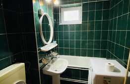 4 camere, decomandat, 100 mp, zona strazii Andrei Muresanu