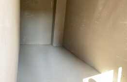 Cladire centrala noua, 270 mp, se finiseaza in functie de nevoi, curte cu locuri de parcare