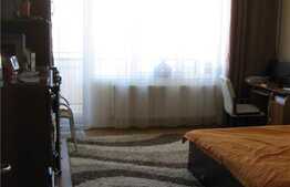 Apartament 3 camere, 76 MP, 2 balcoane, zona Petrom