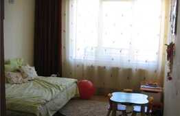 Apartament 3 camere, 76 MP, 2 balcoane, zona Petrom