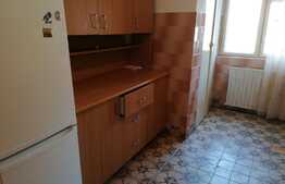 Apartament cu 4 camere, 80 mp, decomandat, 2 bai , zona BRD Central