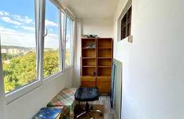 Apartament 3 camere,70 mp, zona strazii Brates