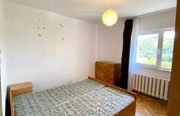 Apartament 3 camere,70 mp, zona strazii Brates