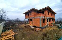 Casa tip duplex 193 mp,300mp teren,zona linistita in Borhanci 