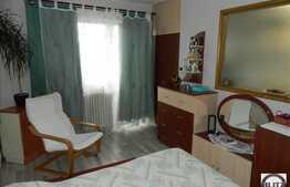 Vanzare apartament 2 camere, in zona strazii Parang cu loc de parcare