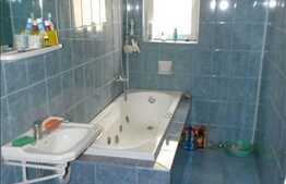 Vanzare 1 camera, 42 mp, decomandat, zona strazii Florilor!