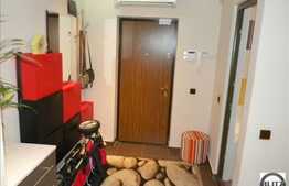 Vanzare 1 camera, 36.5 mp, parcare cu CF, A.C, zona Plopilor!