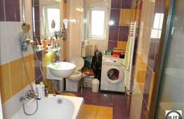 Vanzare 1 camera, 36.5 mp, parcare cu CF, A.C, zona Plopilor!