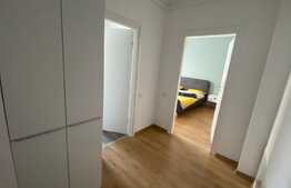 Apartament 3 camere,lux, etaj intermediar,incalzire in pardoseala, zona Subcetate
