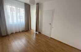 Apartament 3 camere,lux, etaj intermediar,incalzire in pardoseala, zona Subcetate