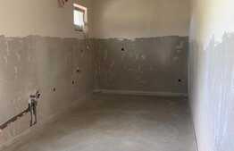 Casa cuplata de 120 mp utili, teren de 200 mp, zona Tauti!