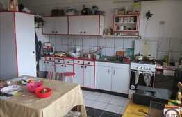 Vanzare 1 camera, 42 mp utili in zona Sub Cetate!