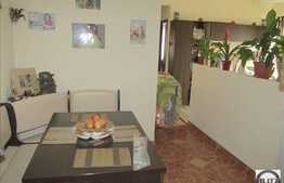 Vanzare 3 camere in zona pietei agro-alimentara, etaj intermediar